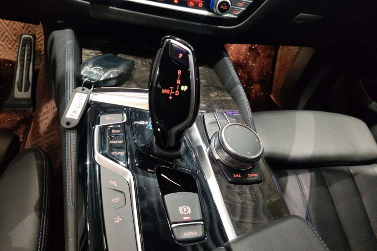 Used BMW 6 Series GT 2019 630i M Sport Package Gear Lever