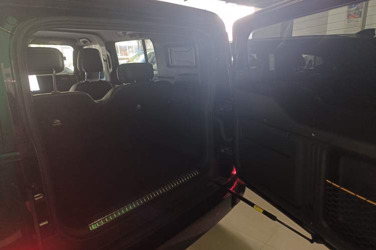 Used iCAR V23 2025 401 Two-Wheel Drive Advanced Edition Trunk