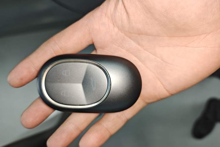 Used Nio ES8 2023 75 kWh Executive Edition
