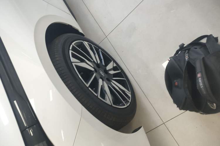 Used CHANGAN NEVO A05 2025 Truly Delicious Version 145 Excellence Edition Left Front Wheel Hub