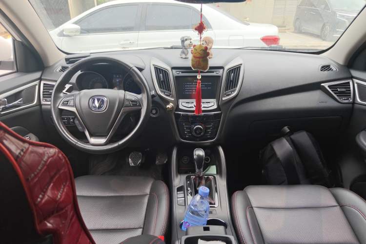 Used CHANGAN CS75 2016 1.8T Automatic Elite Model China V Standard Center Console