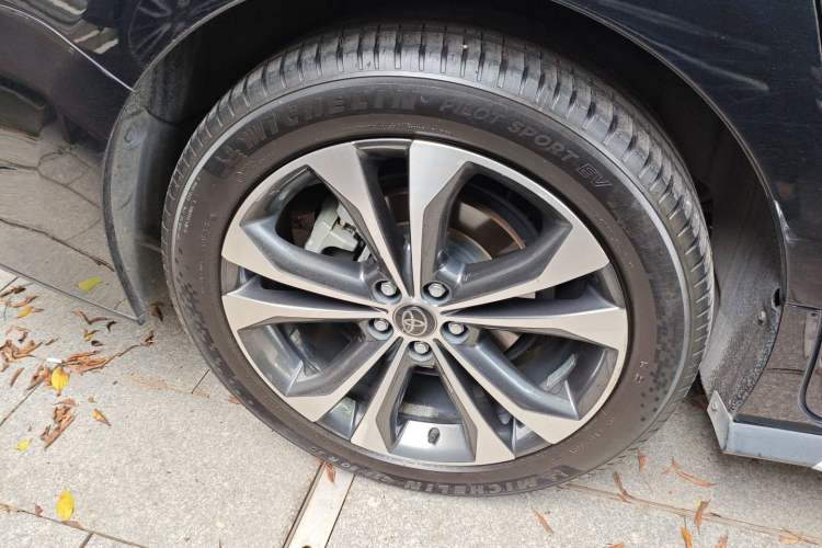 Used Toyota Granvia 2023 2.5L Hybrid Prestige VIP Edition
