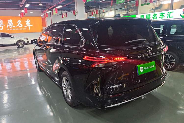 Used Toyota Sienna 2024 2.5L Hybrid Four-Wheel Drive Prestige Edition