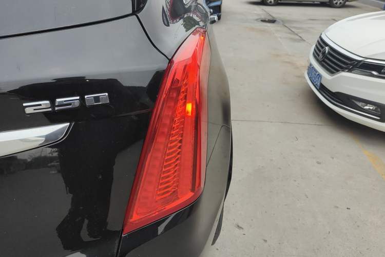 Used Cadillac XT5 2018 25T Luxury Model
