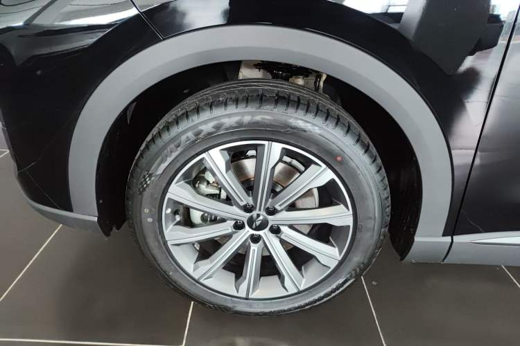 Used Chery Fengyun T9 2025 120 Long-Range Luxury Version 7 Seats Lithium Iron Phosphate
