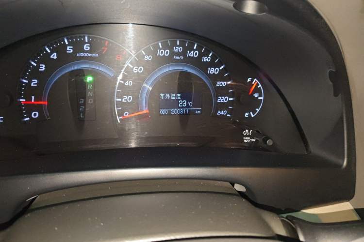 Used Toyota Camry 2012 200G Classic Luxury Edition Odometer Close Up