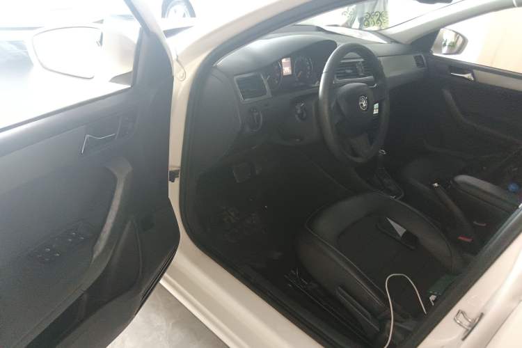 Used Skoda Rapid Spaceback 2016 1.6L Automatic Chuanxing Edition