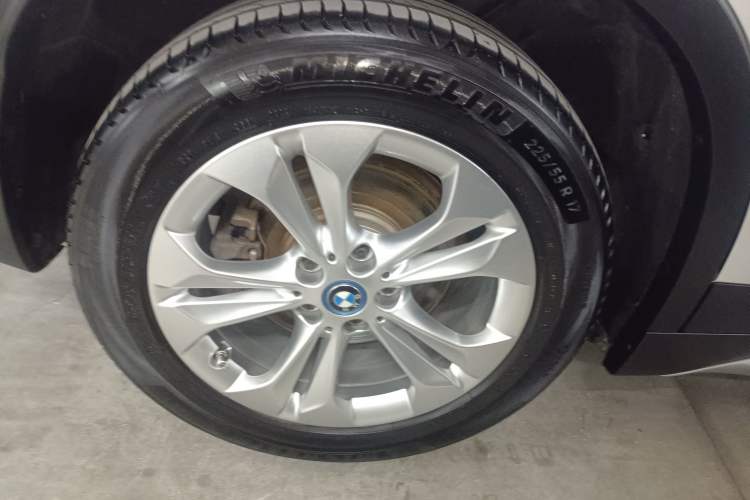 Used BMW X1 New Energy 2019 xDrive25Le Mileage Upgrade Version Right Rear Wheel Hub