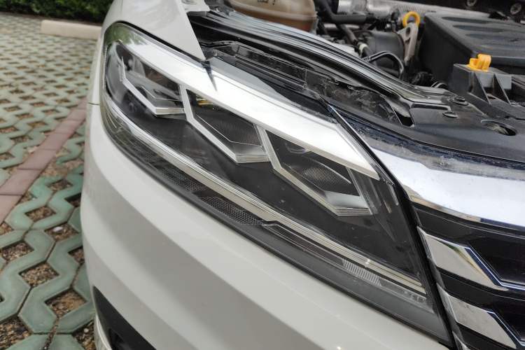 Used Volkswagen Lavida 2021 1.5L Automatic Fashion Edition Right Front Headlight