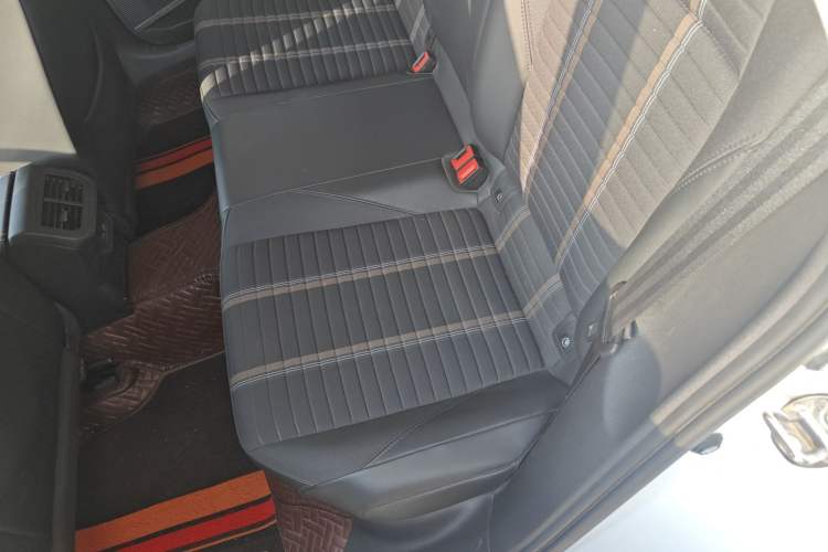 Used Volkswagen Lavida 2019 280TSI DSG Comfort Edition China VI standard Left Rear Seat