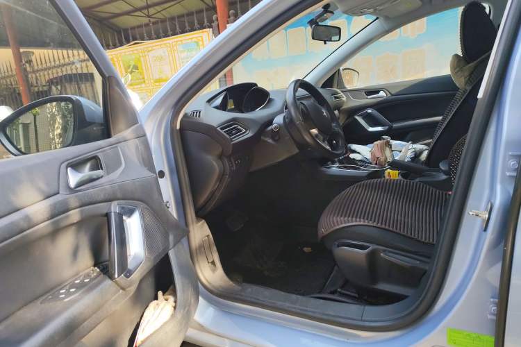 Used Peugeot 308S 2015 1.2T Automatic Jingchi Edition
