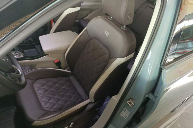 Used Volkswagen Tavendor 2023 380TSI Four-Wheel Drive R-Line Cruise Edition
