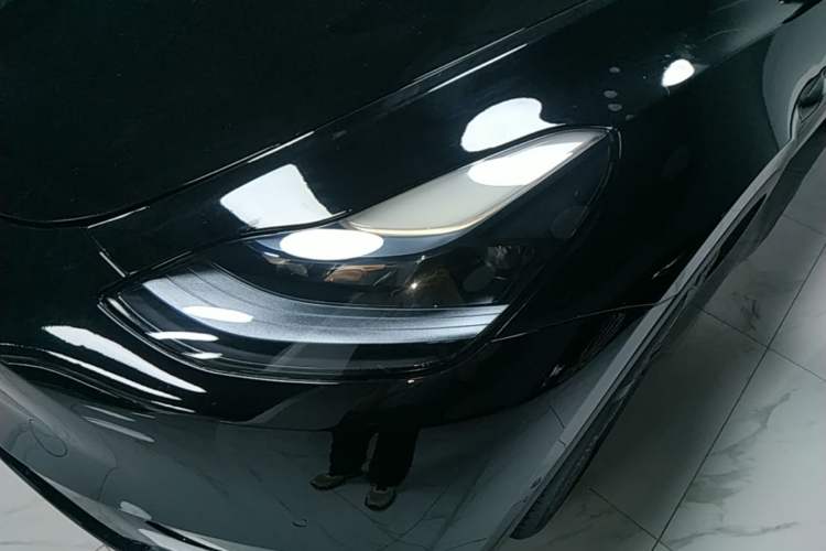 Used Tesla Model Y 2023 Long-Range All-Wheel-Drive Version
