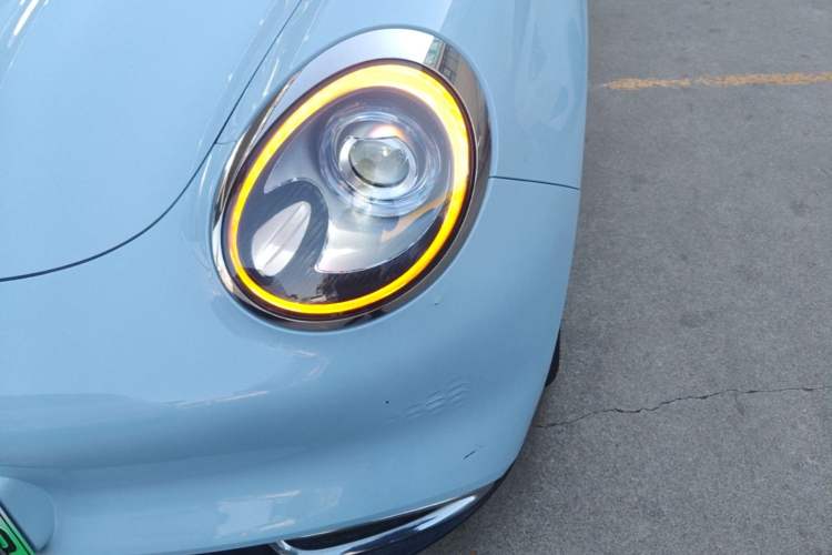 Used ORA Good Cat 2022 400km Standard Range Luxury Version Ternary Lithium Left Front Headlight