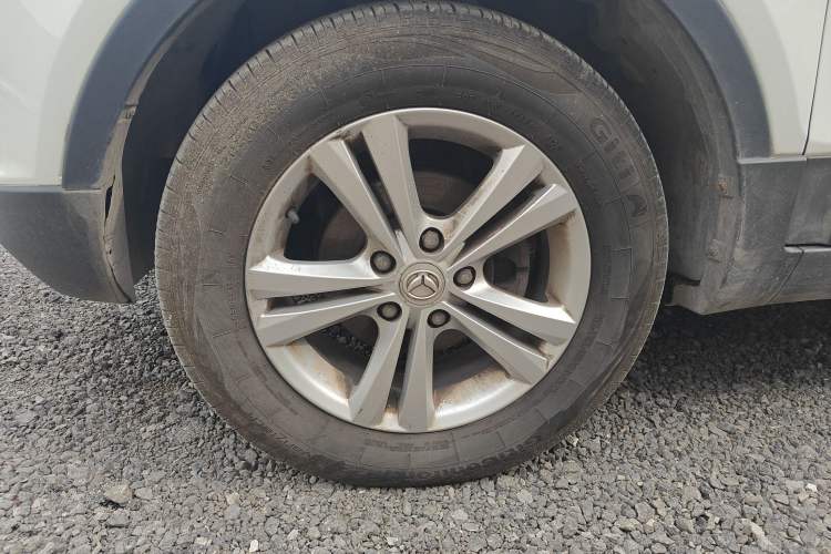 Used HYOSOW S3 2017 1.5L Manual Luxury Model Left Front Wheel Hub