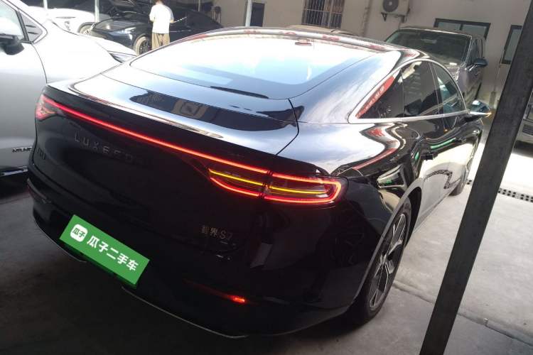 Used Hima Luxeed S7 2024 Max+