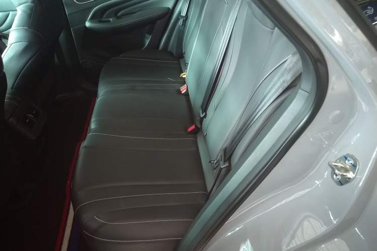 Used Venucia V 2023 260T Idol Edition Pro
