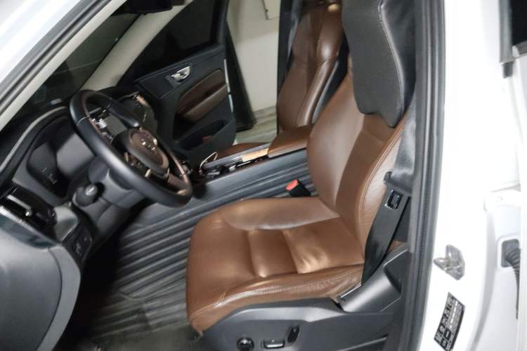 Used Volvo XC60 2018 T5 4x4 Zhiyi Edition
