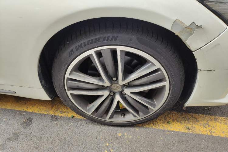 Used Infiniti Q50L 2015 2.0T Sport Edition Right Front Wheel Hub