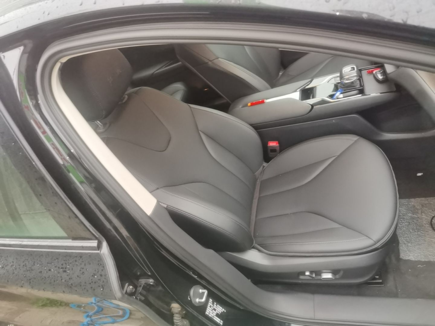 Hongqi E-QM5 2023 Revised Version Basic Travel Edition — снимка 19