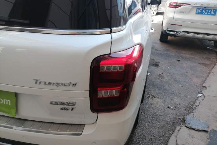 Used GAC Trumpchi GS8 2017 320T Two-Wheel Drive Luxury Smart Connectivity Version (7 Seats)
