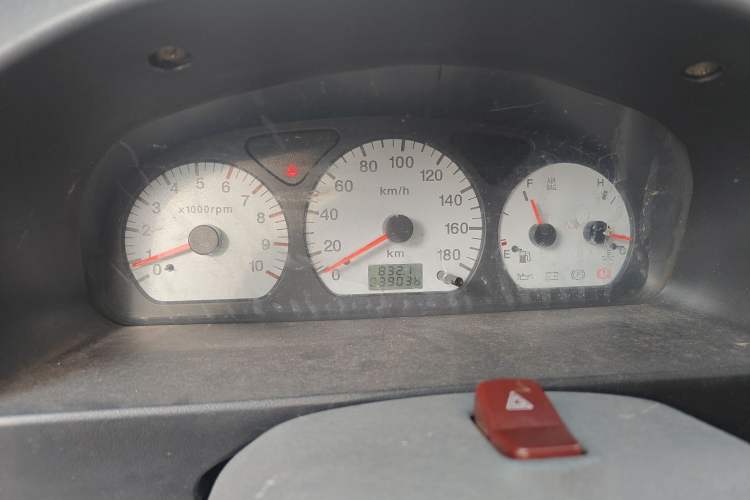 Used Suzuki Wagon R 2013 Venture Edition 1.0L Manual - Practical Model 3 Instrument Cluster