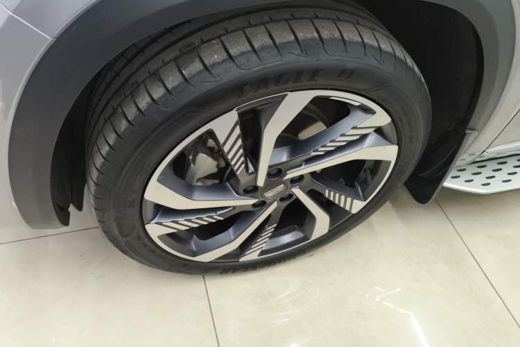 Used Geely Auto Monjaro L 2024 2.0TD High-Power Automatic Two-Wheel Drive Skyline Edition Exterior 4