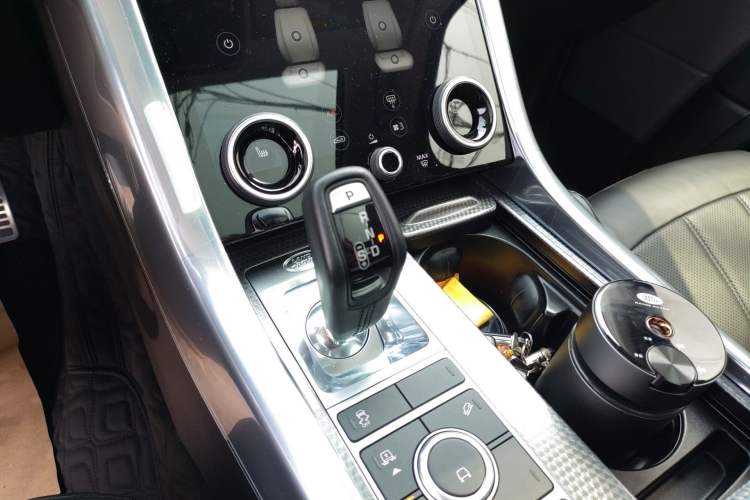 Used Land Rover Range Sport 2020 3.0 L6 HSE DYNAMIC
