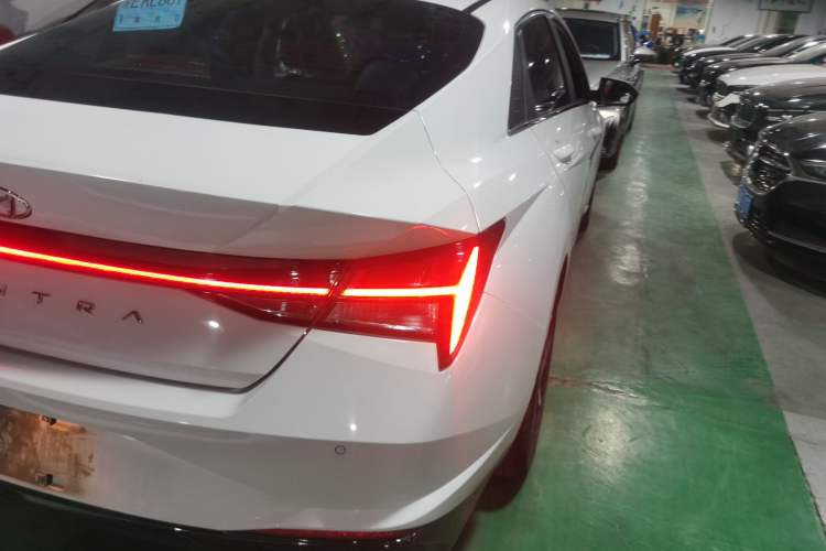 Used Hyundai Elantra 2022 1.5L CVT LUX Prestige Edition Right Rear Taillight