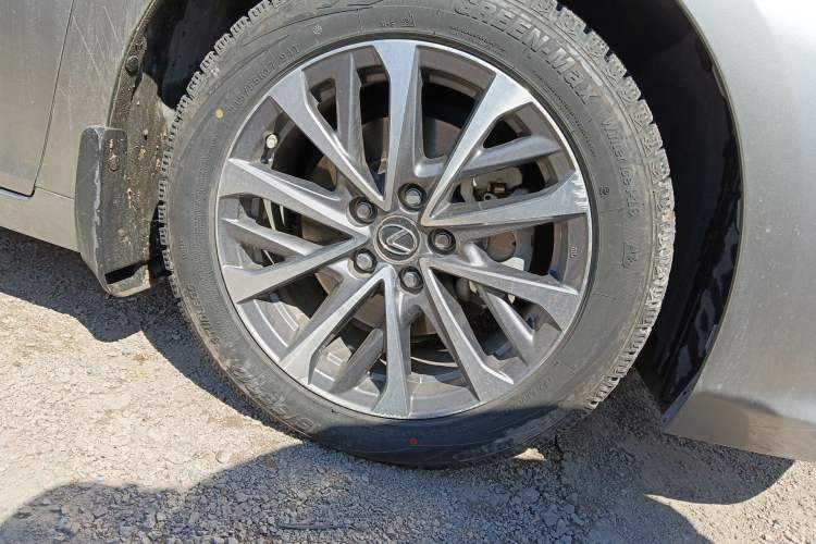 Used Lexus ES 2022 300h Excellence Edition
