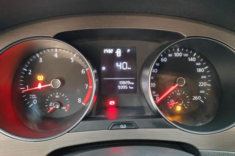 Used Volkswagen Golf Sportsvan 2016 1.6L Automatic Comfort Model Instrument Cluster