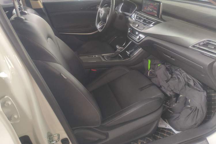 Used CHANGAN Ruicheng CC 2021 Blue Whale Edition 1.5T DCT Luxury Model Right Front Seat