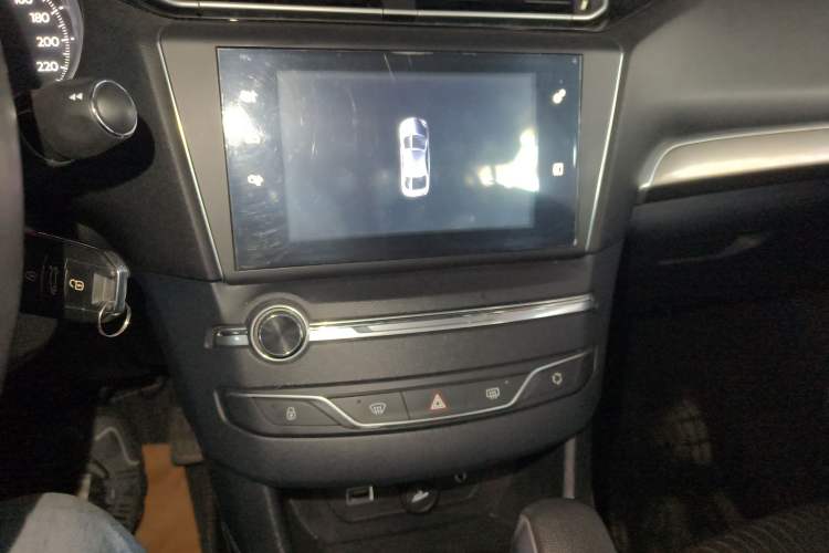 Used Peugeot 408 2015 1.2T Automatic Luxury Edition Audio And AC Panel