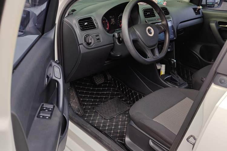 Used Volkswagen Polo 2016 1.4L Automatic Trendy Model
