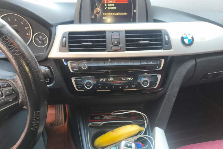 Used BMW 3 Series 2016 316i Fashion Model
