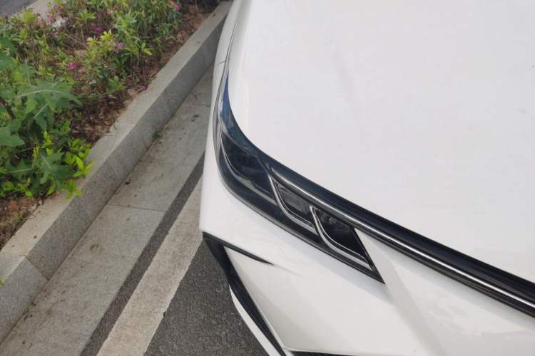 Used Toyota Corolla 2022 Dual-Motor 1.8L E-CVT Pioneer Edition
