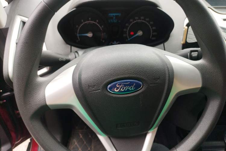 Used Ford EcoSport 2013 1.5L Automatic Fashion Model
