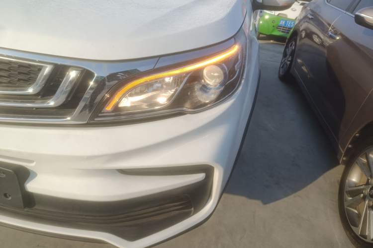 Used Geely Auto Vision X3 2019 Upgraded Model 1.5L CVT Prestige Version