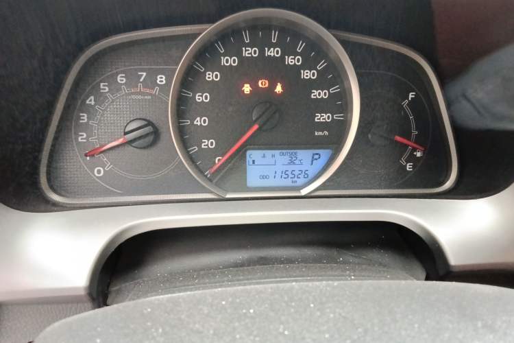 Used Toyota RAV4 2016 2.0L CVT Two-Wheel Drive Fashion Edition China V Standard Odometer Close Up