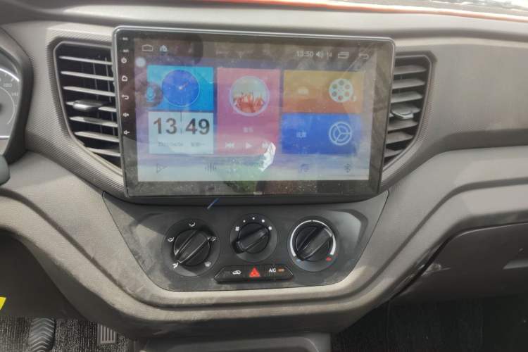 Used Wuling Hongguang V 2019 1.5L Jingqu Version China VI LAR Audio And AC Panel