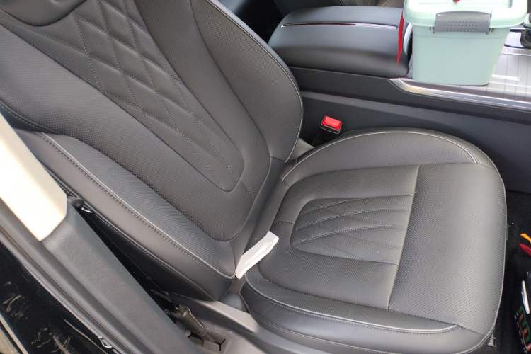 Used Hongqi HS7 PHEV 2024 2.0T PHEV Four-Wheel Drive Flagship Edition 6 Seats