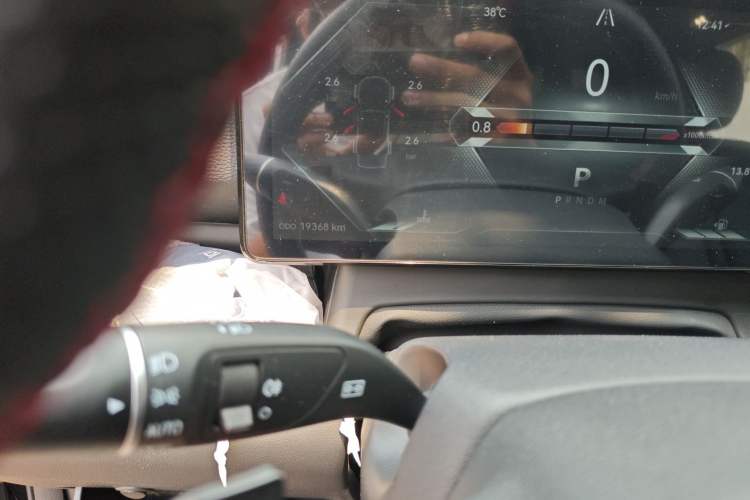 Used JMC DaDao 2024 Explorer 2.3T Diesel Automatic 4x4 Extreme Edition Odometer Close Up