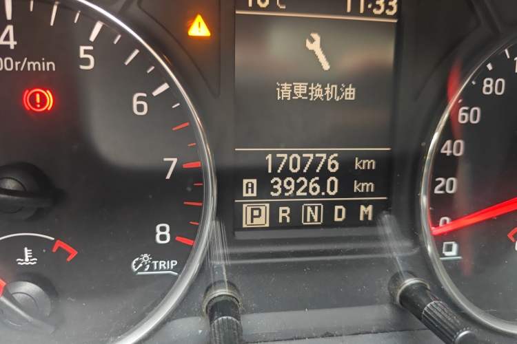 Used Nissan X-Trail 2012 2.5L CVT Luxury Edition 4WD Odometer Close Up