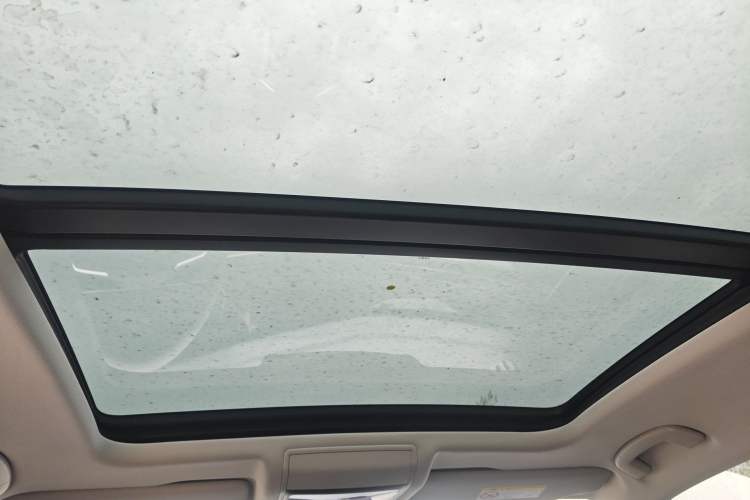 Used Volkswagen Passat 2025 Outstanding Model 380TSI Dragon Glory Edition
