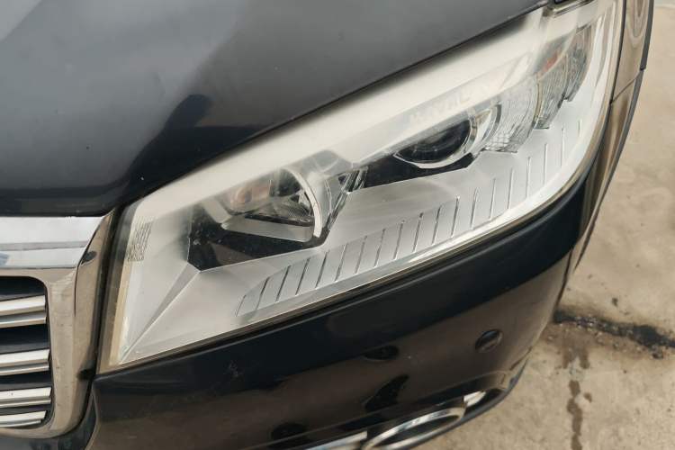 Used Haval H6 2014 Sport Version 1.5T Manual Two-Wheel Drive Elite Edition Left Front Headlight