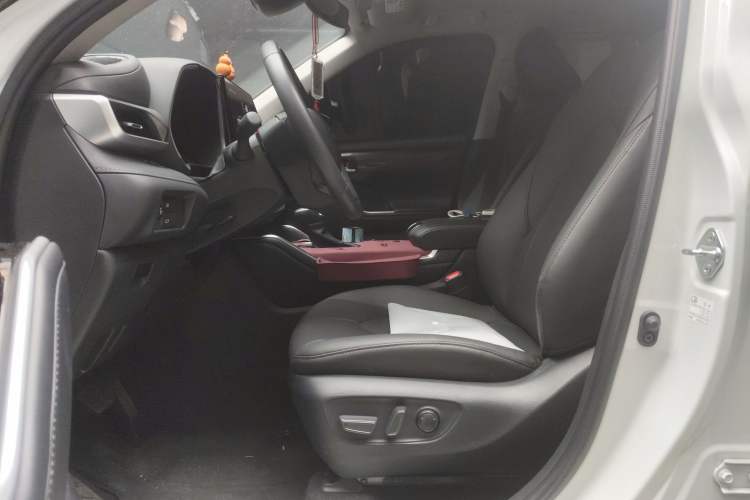 Used Toyota Highlander 2024 2.5L Smart Electric Hybrid Dual-Engine Four-Wheel Drive Prestige Version – 7 Seats