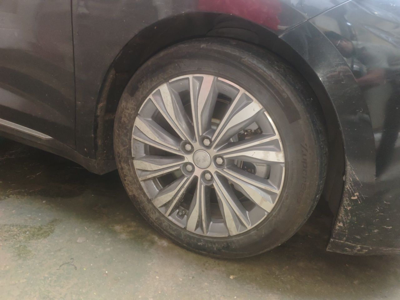 Hongqi E-QM5 2023 560km PLUS — снимка 8