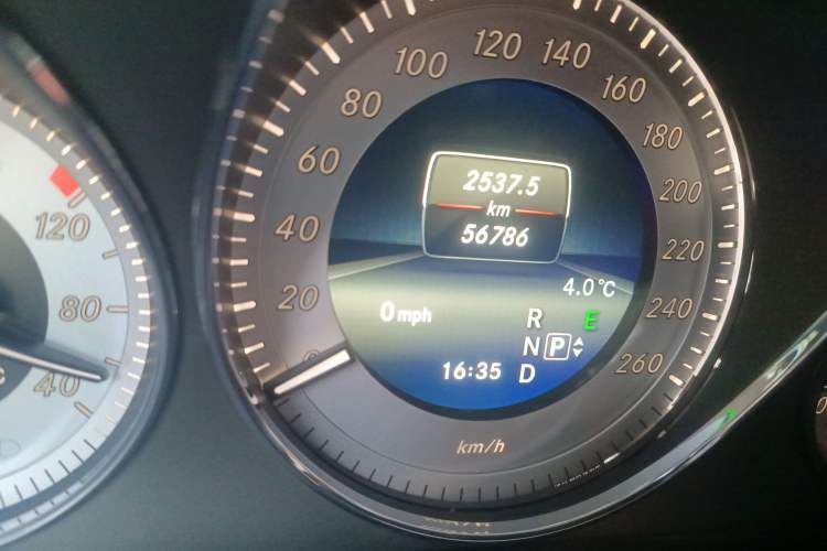 Used Mercedes-Benz GLK-Class 2013 Facelift GLK 300 4MATIC Fashion Edition