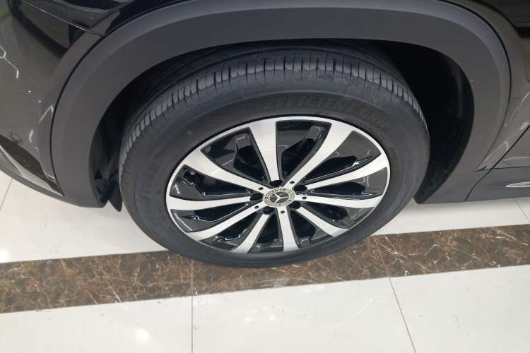 Used Mercedes-Benz GLB 2024 Refresh GLB 220 Fashion Edition Exterior 4