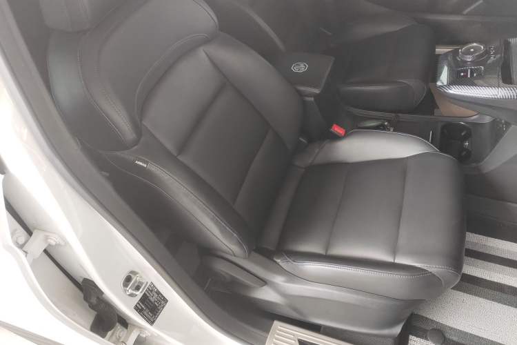 Used MG 4 EV 2023 415 km Range Sea-Faring Champion Edition
